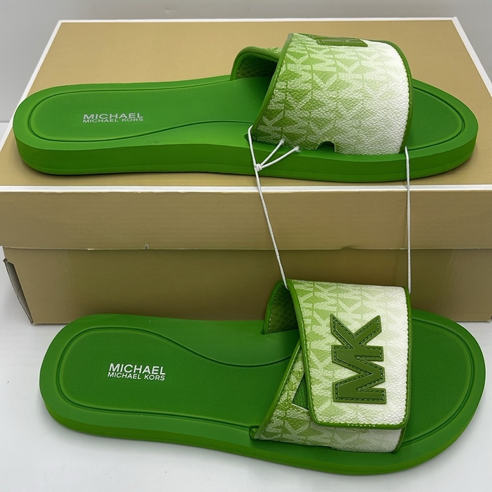 Michael Kors Green Slide Logo Sandals Palmer Ombré Signature
Jungle Green
NWT - Picture 3 of 16